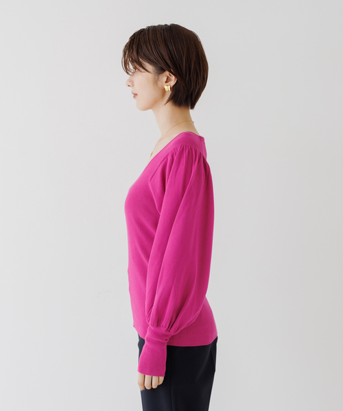 Rouge vif Anna（ルージュヴィフアンナ）の「パフスリーブスクエアネックニット（ニット/セーター・レディース・ブラウン/ピンク/アイボリー/ブラック・フリー）」の13枚目の写真