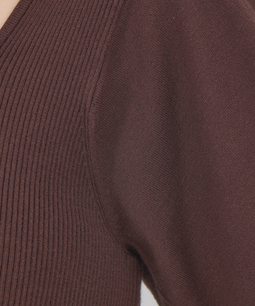 Rouge vif Anna（ルージュヴィフアンナ）の「パフスリーブスクエアネックニット（ニット/セーター・レディース・ブラウン/ピンク/アイボリー/ブラック・フリー）」の21枚目の写真
