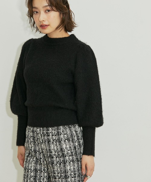 vis-`a-vis（ビサビ）の「【WEB限定】ふわふわボリューム袖クルーネックニットプルオーバー（ニット/セーター・レディース・ブラック/ホワイト/ラベンダー/ピンク・FREE）」の2枚目の写真