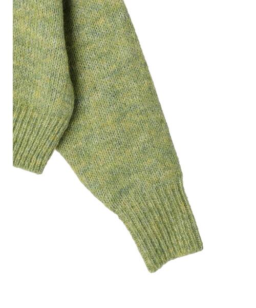 earth music&ecology(アースミュージックアンドエコロジー)の「ヘアリーVネックショートニット(ニット/セーター・レディース・ライム/ピンク/サックスブルー/ブラック/ライトベージュ・FREE)」の14枚目の写真