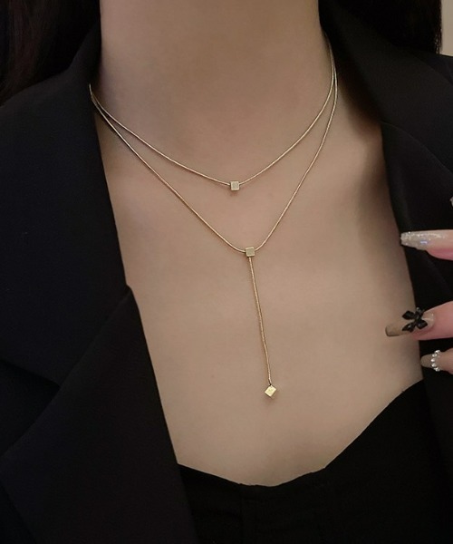 LAC-VERT(ラック・ヴェール)の「2連スクエアネックレス(ネックレス・レディース・ゴールド・FREE)」の2枚目の写真