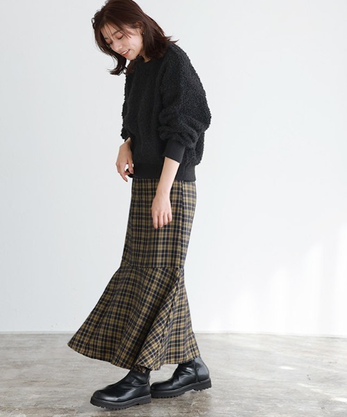 クルーネックプードルニット