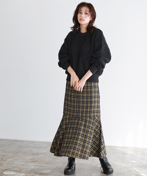 クルーネックプードルニット