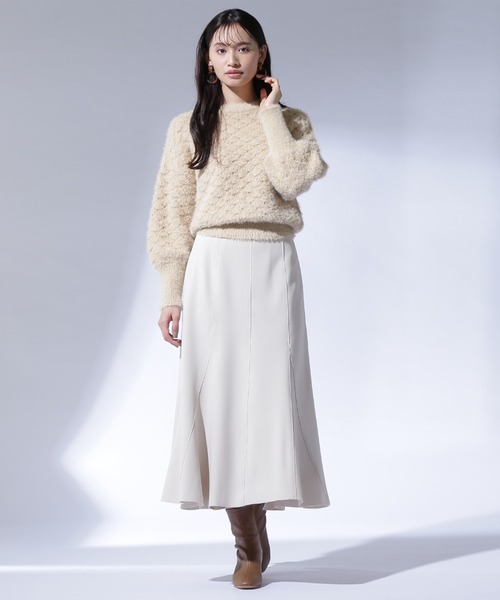 NATURAL BEAUTY BASIC（ナチュラルビューティーベーシック）の「フェザージャガードニット（ニット/セーター・レディース・ダークブルー/オフホワイト/ベージュ・FREE）」の4枚目の写真