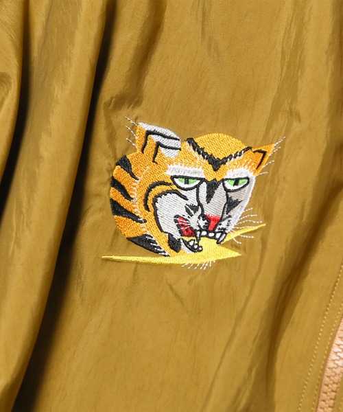 VIRGOwearworks(ヴァルゴウェアワークス)の「Reversible Souvenir Sport Jkt(ナイロンジャケット・メンズ・マスタード/ブラック/バーガンディー・2/3/4)」の16枚目の写真