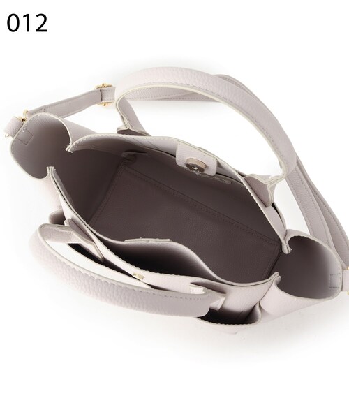 SHOO・LA・RUE（シューラルー）の「◆【2WAY】ダブルポケットスクエアトート（トートバッグ・レディース・ブラック/グレー/サンドベージュ・00）」の9枚目の写真