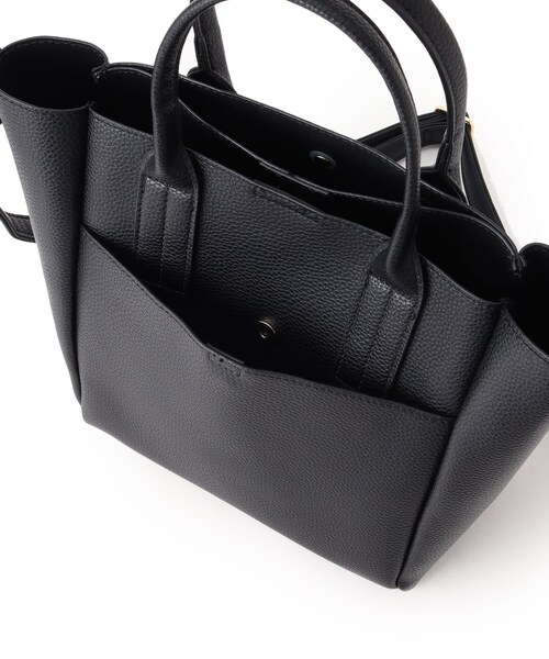 SHOO・LA・RUE（シューラルー）の「◆【2WAY】ダブルポケットスクエアトート（トートバッグ・レディース・ブラック/グレー/サンドベージュ・00）」の14枚目の写真