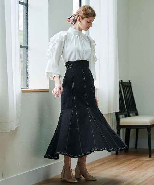 AND COUTURE（アンドクチュール）の「サイドバックルデニム