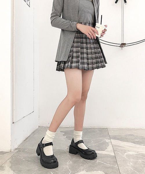 c.u.l(シーユーエル)の「軽量 ストラップ付き 厚底メリージェーンシューズ culs54(ローファー・レディース・ブラック/ブラック系その他・36/37/38/39)」の5枚目の写真
