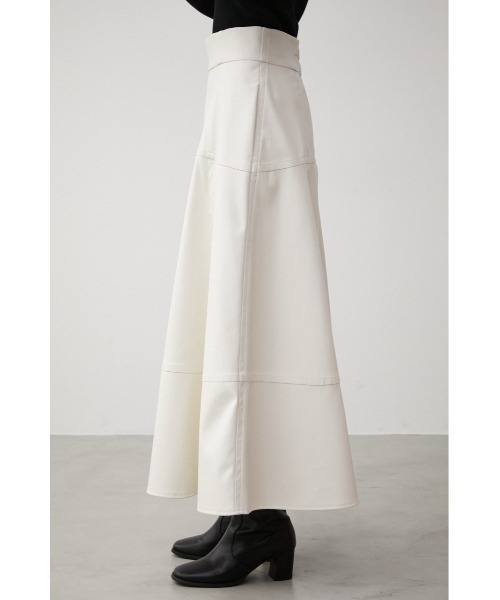 AZUL by moussy（アズールバイマウジー）の「STITCH DESIGN LEATHER SKIRT/ステッチデザインレザースカート（スカート・レディース・アイボリー/ブラック・MEDIUM/SMALL）」の8枚目の写真