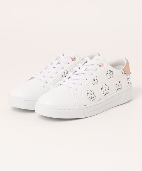 Ted Baker(テッドベーカー)の「TALIY マグノリアフラワー カプソール スニーカー (ホワイトxゴールド)(スニーカー・レディース・ゴールド系その他・38/39/37/36)」の4枚目の写真