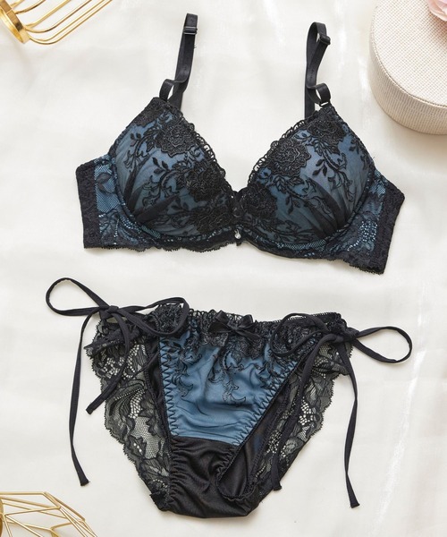 DRW（ドロー）の「【紐パンセット】選べるショーツ 満足度98%超え！スモーキーカラー×ブラックフラワー 刺繍ブラジャー＆紐ショーツセット（ブラ&ショーツ・レディース・モカ/モスグリーン/ブラウン系その他/グリーン系その他・A70/B65/B70/B75/C65/C70/C75/D70/D75/A75/D65）」の9枚目の写真