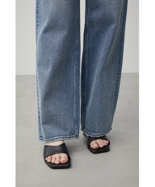 AZUL by moussy（アズールバイマウジー）の「FAUX LEATHER LOW HEEL SANDALS/フェイクレザーローヒールサンダル（サンダル・レディース・シルバー/ブラック/アイボリー/オレンジ・SMALL/MEDIUM/LARGE）」の13枚目の写真