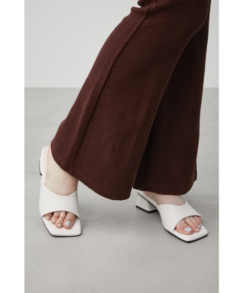 AZUL by moussy（アズールバイマウジー）の「FAUX LEATHER LOW HEEL SANDALS/フェイクレザーローヒールサンダル（サンダル・レディース・シルバー/ブラック/アイボリー/オレンジ・SMALL/MEDIUM/LARGE）」の18枚目の写真