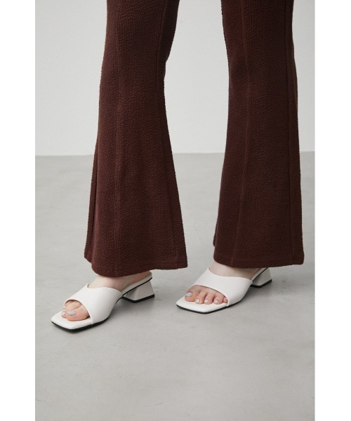 AZUL by moussy（アズールバイマウジー）の「FAUX LEATHER LOW HEEL SANDALS/フェイクレザーローヒールサンダル（サンダル・レディース・シルバー/ブラック/アイボリー/オレンジ・SMALL/MEDIUM/LARGE）」の14枚目の写真