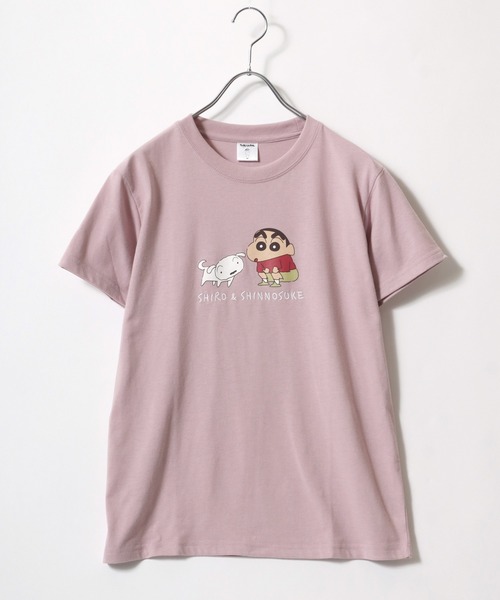 Salong hameu(サロン ハミュー)の「クレヨンしんちゃん キャラクタープリント&ワンポイント刺繍Tシャツ(Tシャツ/カットソー・レディース・ピンク/ブラウン/オフホワイト/ブルー・M/L)」の2枚目の写真