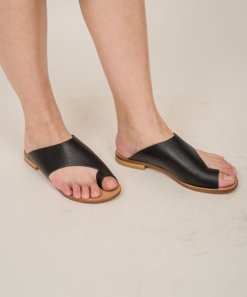 FABIO RUSCONI(ファビオルスコーニ)の「【FABIO RUSCONI/ファビオルスコーニ】ミュール フラット サムリング レザー サンダル(サンダル・レディース・ブラック/シルバー/プラチナム・36/37/38)」の11枚目の写真