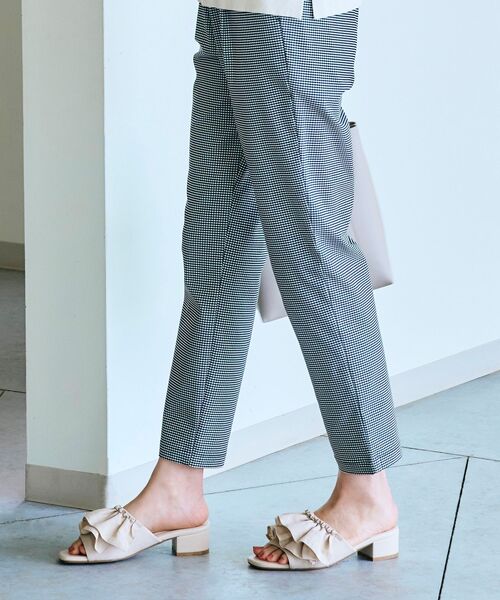 grove（グローブ）の「◆フリルディティールがレディライクなミュールサンダル（サンダル・レディース・ブラック/オフホワイト/ブルー・35/45）」の2枚目の写真