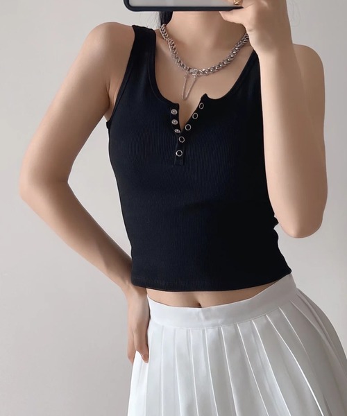 meJane（ミージェーン）の「スナップボタンヘンリーネックタンクトップ（タンクトップ・レディース・ブラック/チャコールグレー/ホワイト・FREE）」の6枚目の写真