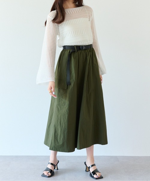 ECRIRE（エクリール）の「ベルト付きミリタリーカーゴスカート（スカート・レディース・ブラック/カーキ・M/L）」の5枚目の写真