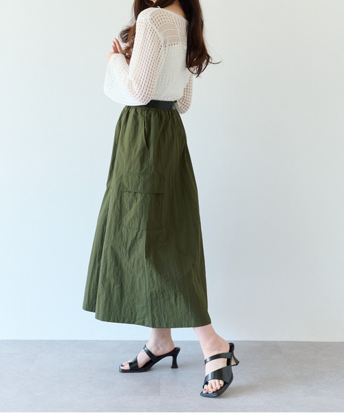 ECRIRE（エクリール）の「ベルト付きミリタリーカーゴスカート（スカート・レディース・ブラック/カーキ・M/L）」の6枚目の写真