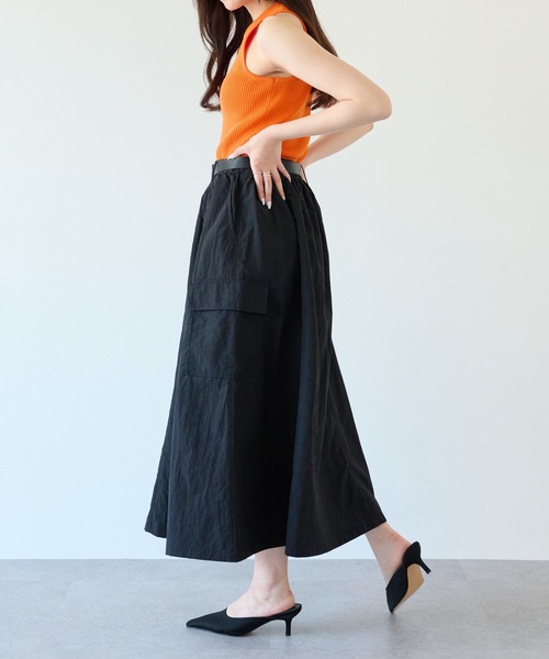 ECRIRE（エクリール）の「ベルト付きミリタリーカーゴスカート（スカート・レディース・ブラック/カーキ・M/L）」の13枚目の写真