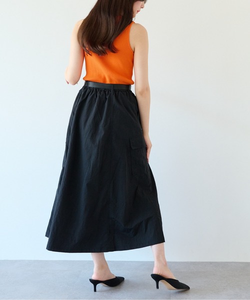 ECRIRE（エクリール）の「ベルト付きミリタリーカーゴスカート（スカート・レディース・ブラック/カーキ・M/L）」の14枚目の写真