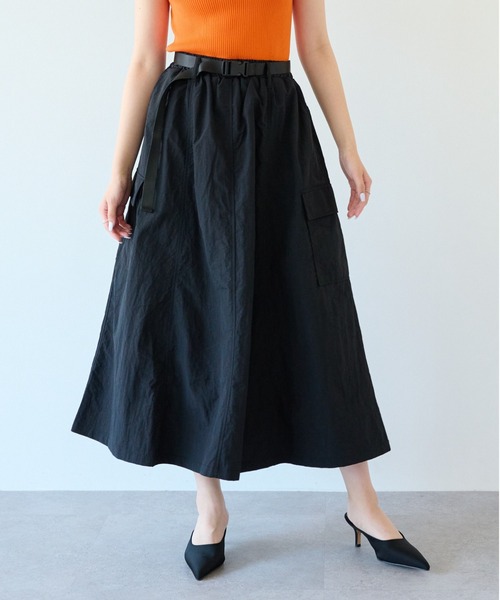 ECRIRE（エクリール）の「ベルト付きミリタリーカーゴスカート（スカート・レディース・ブラック/カーキ・M/L）」の11枚目の写真