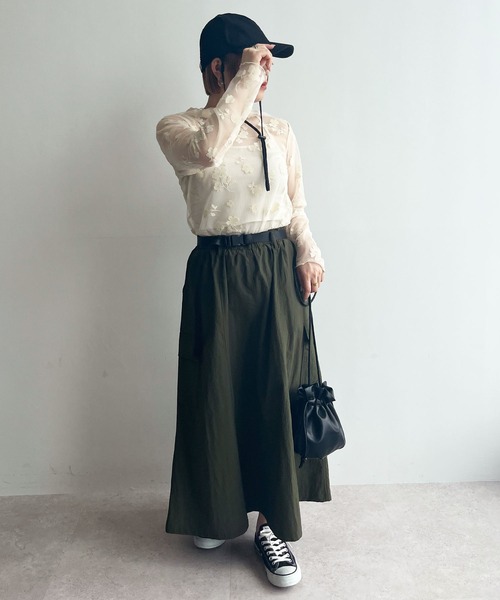ECRIRE（エクリール）の「ベルト付きミリタリーカーゴスカート（スカート・レディース・ブラック/カーキ・M/L）」の20枚目の写真