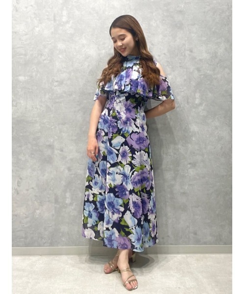 AND COUTURE（アンドクチュール）の「シェイドフラワー肩開き