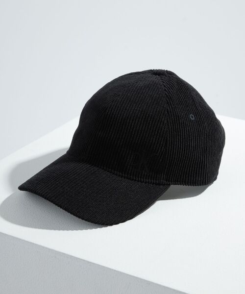 Calvin Klein（カルバン・クライン）の「マイクロ モノグラム エンボスド キャップ（キャップ・メンズ・ブラック/ベージュ・FREE）」の4枚目の写真