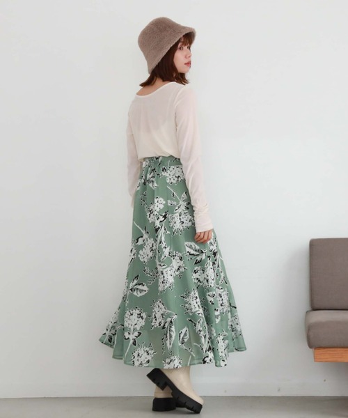 archives(アルシーヴ)の「2wayシアーベロアギャザーTOPS(Tシャツ/カットソー・レディース・ブラウン/アイボリー/ブラック・MEDIUM)」の11枚目の写真