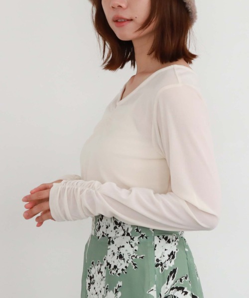 archives(アルシーヴ)の「2wayシアーベロアギャザーTOPS(Tシャツ/カットソー・レディース・ブラウン/アイボリー/ブラック・MEDIUM)」の5枚目の写真