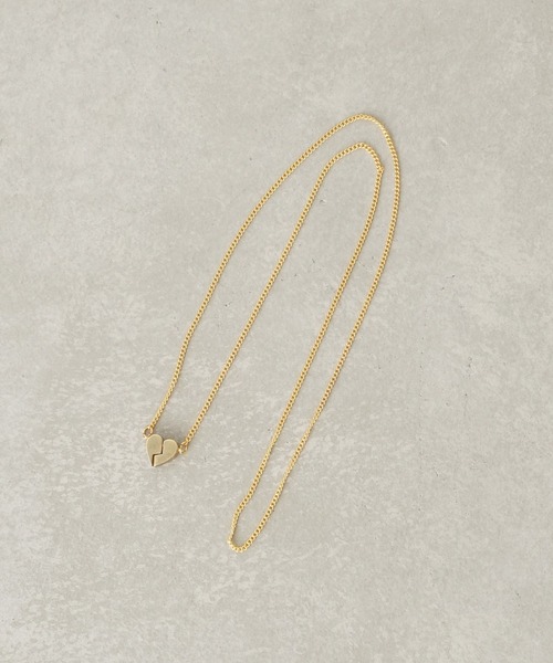 aquvii（アクビ）の「アクビ kissing necklace ハート（ネックレス・レディース・ゴールド/シルバー・フリー）」の2枚目の写真
