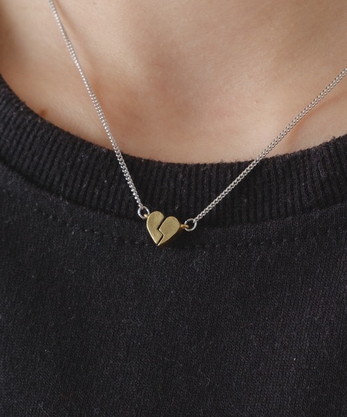 aquvii（アクビ）の「アクビ kissing necklace ハート（ネックレス・レディース・ゴールド/シルバー・フリー）」の6枚目の写真