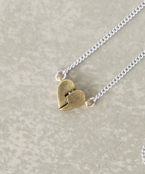 aquvii（アクビ）の「アクビ kissing necklace ハート（ネックレス・レディース・ゴールド/シルバー・フリー）」の4枚目の写真