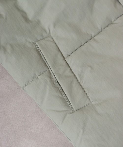 A.T,C in the attic homme(エーティーシーインジアティックオム)の「A.T,C in the attic homme タスラン裏コーティングビッグ中綿ベスト(ダウンベスト・メンズ・カーキ/ブラック/クリーム・M/L)」の8枚目の写真