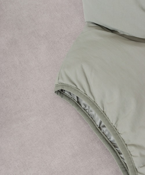 A.T,C in the attic homme(エーティーシーインジアティックオム)の「A.T,C in the attic homme タスラン裏コーティングビッグ中綿ベスト(ダウンベスト・メンズ・カーキ/ブラック/クリーム・M/L)」の9枚目の写真