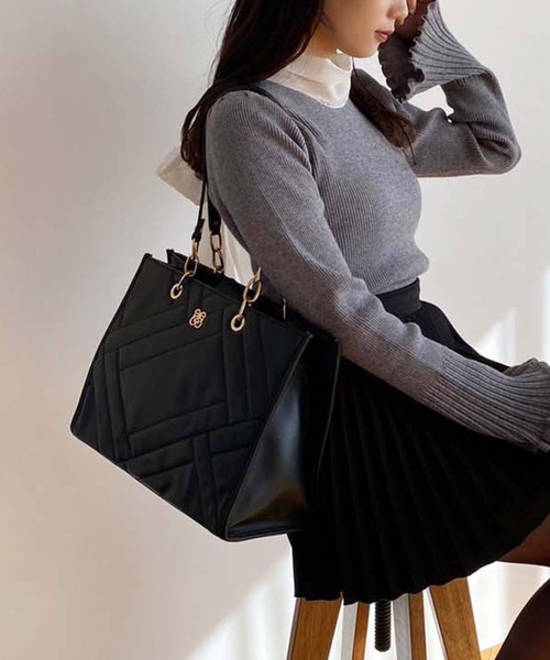 Seemi. byNICECLAUP（ シーミーバイナイスクラップ）の「【Seemi.】SeemiキルティングBAG【ZOZOTOWN限定商品】（トートバッグ・レディース・ブラック/アイボリー/グレイッシュベージュ・FREE）」の18枚目の写真