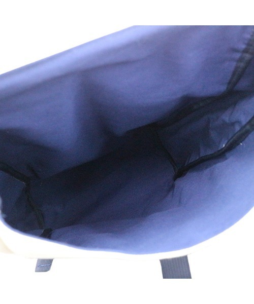 MARVEL（マーベル）の「【 MARVEL 】 マーベルヒーローズ バックパック（バックパック/リュック・レディース・ホワイト×ネイビー・FREE）」の3枚目の写真