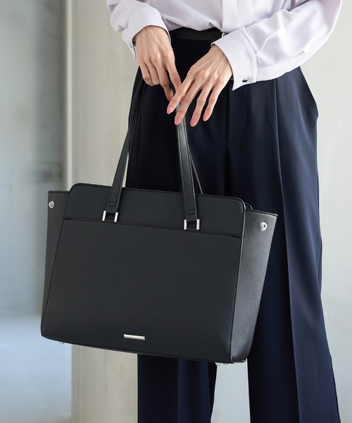 Honeys（ハニーズ）の「ＰＣポーチ付Ａ４トートバッグ（トートバッグ・レディース・ブラック/モカ/ネイビー/グレイッシュベージュ/サックスブルー系/ブラック×シルバー・FREE）」の3枚目の写真