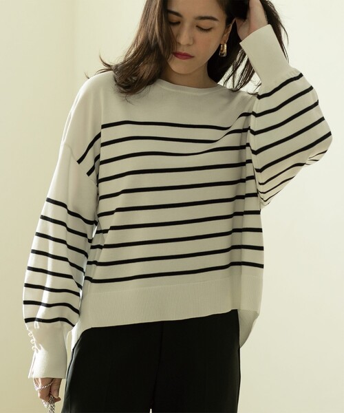 OPAQUE.CLIP(オペークドットクリップ)の「◆≪ヒルナンデス!で紹介≫ 袖パール調ボタンワイドニット【洗濯機洗い可】(ニット/セーター・レディース・ライトイエロー系/ネイビー系2/ホワイト系3/ライトベージュ・40/38/36/42)」の6枚目の写真