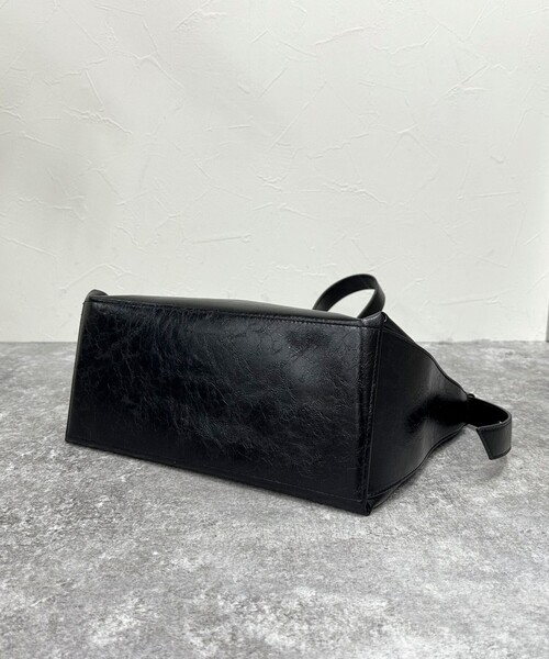 fredy emue（フレディエミュ）の「フェイクレザービッグショルダーバッグ（ショルダーバッグ・レディース・ブラック/ダークブラウン・FREE）」の14枚目の写真