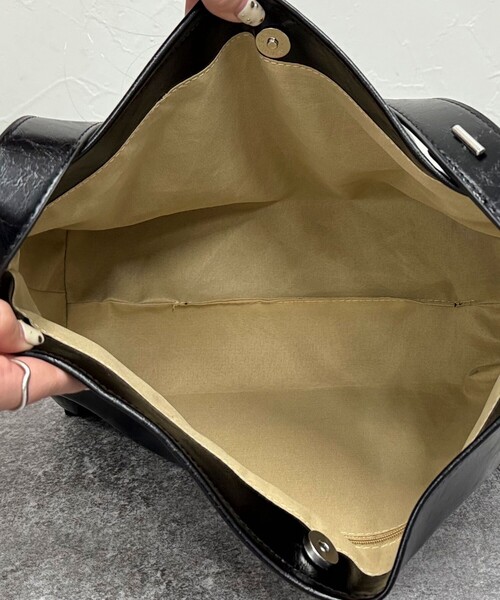 fredy emue（フレディエミュ）の「フェイクレザービッグショルダーバッグ（ショルダーバッグ・レディース・ブラック/ダークブラウン・FREE）」の15枚目の写真