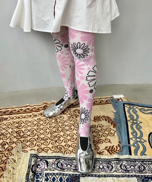 SANSeLF（サンセルフ）の「アートデザインタイツ【SANSeLF】sana24s001（タイツ/ストッキング・レディース・ピンク系その他/ブラック系その他/マルチ/ブルー系その他・FREE）」の5枚目の写真