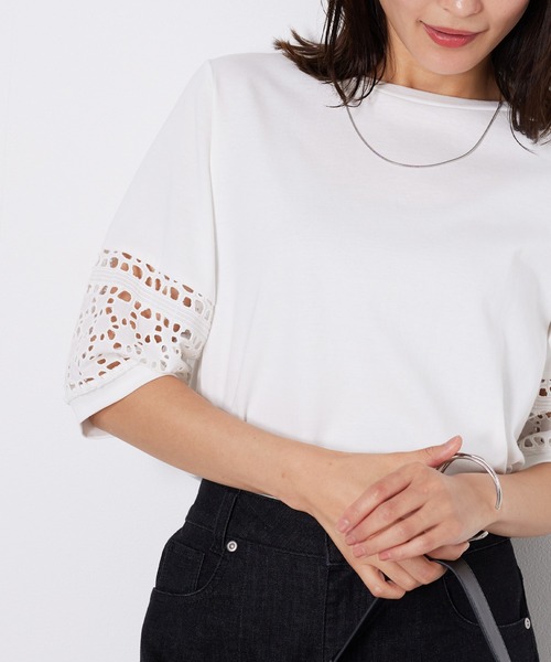 BELLUNA PLUS(ベルーナ)の「袖レース切替デザインプルオーバー(Tシャツ/カットソー・レディース・ブラック/オフホワイト/マスタード/グリーン・MEDIUM/LARGE/X-LARGE/SMALL)」の9枚目の写真