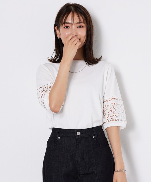 BELLUNA PLUS(ベルーナ)の「袖レース切替デザインプルオーバー(Tシャツ/カットソー・レディース・ブラック/オフホワイト/マスタード/グリーン・MEDIUM/LARGE/X-LARGE/SMALL)」の7枚目の写真