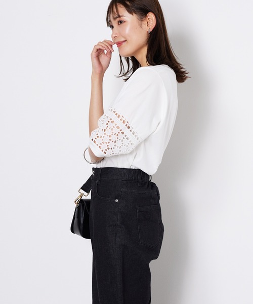 BELLUNA PLUS(ベルーナ)の「袖レース切替デザインプルオーバー(Tシャツ/カットソー・レディース・ブラック/オフホワイト/マスタード/グリーン・MEDIUM/LARGE/X-LARGE/SMALL)」の11枚目の写真