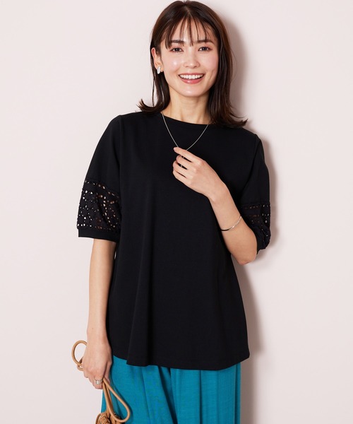 BELLUNA PLUS(ベルーナ)の「袖レース切替デザインプルオーバー(Tシャツ/カットソー・レディース・ブラック/オフホワイト/マスタード/グリーン・MEDIUM/LARGE/X-LARGE/SMALL)」の22枚目の写真