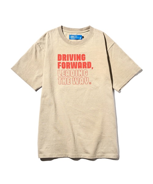 GORDON MILLER(ゴードンミラー)の「GORDON MILLER(ゴードンミラー) DRIVING FORWARDプリントTee 001(Tシャツ/カットソー・メンズ・ホワイト/ベージュ・M/L/XL)」の9枚目の写真